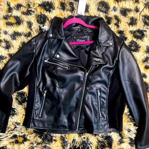 Womens Black Leather Long Sleeve Diagonal Zip Biker Jacket Size M